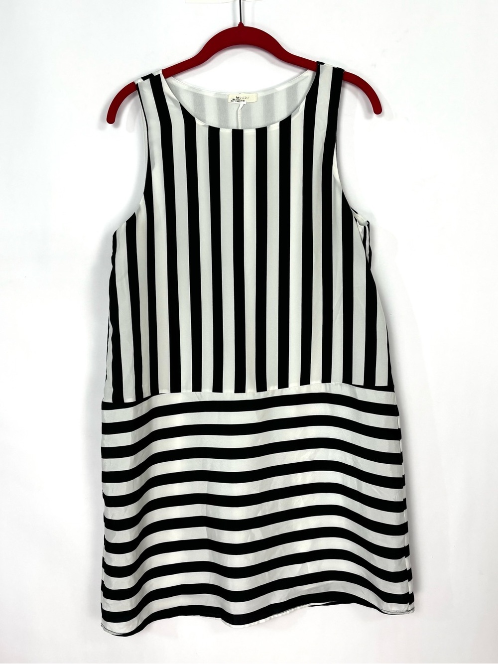 Everly Black White Stripe Sleeveless Tank Top Silky Feel Sz Large